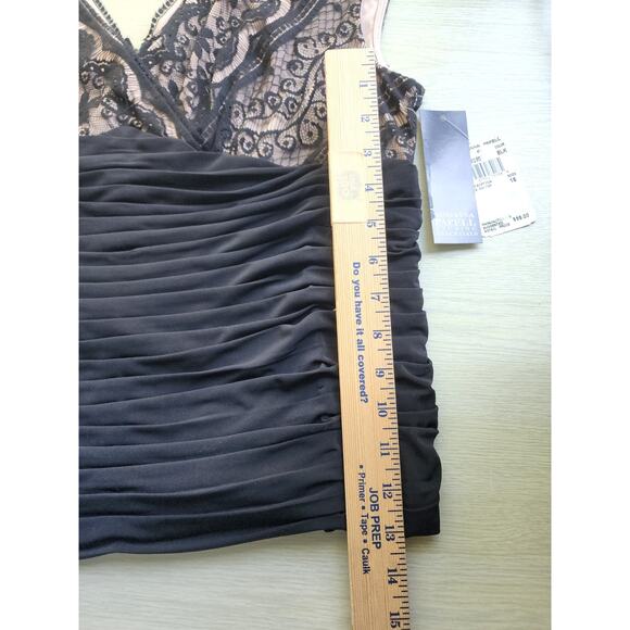 BLOUSE/TOP-ADRIANNA PAPELL Evening Essentials-Lace-Low Cut-Waist Length-16 - Picture 14 of 14